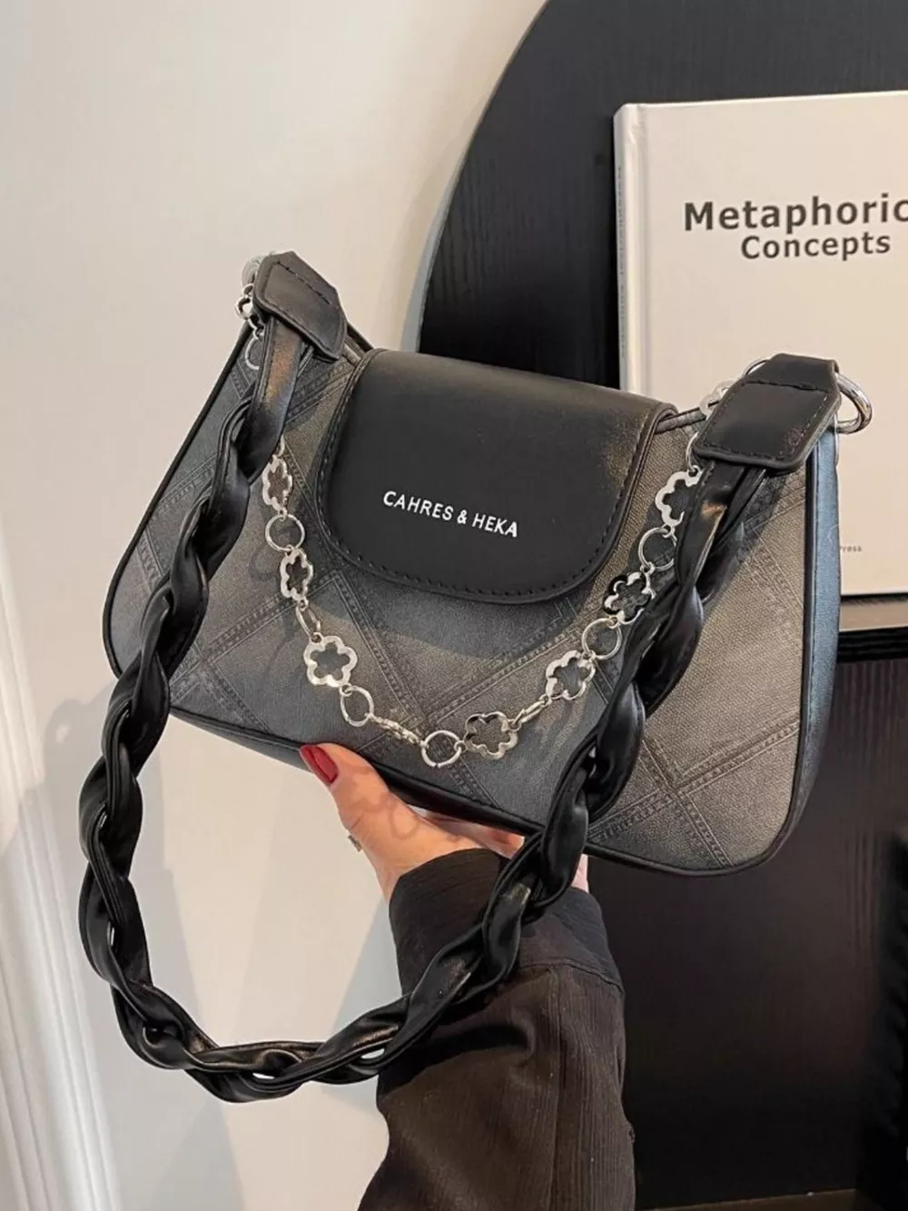 Chain Decor Leather Shoulder Bag, image 2
