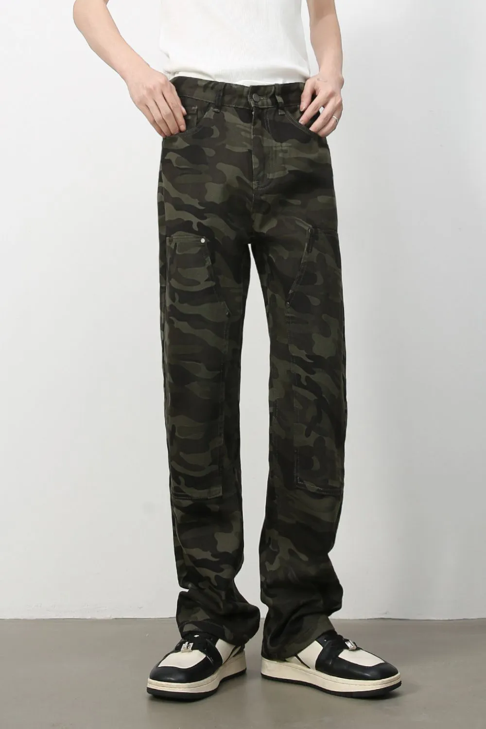 Men's Camouflage Straight Leg Cargo Jeans, image 4