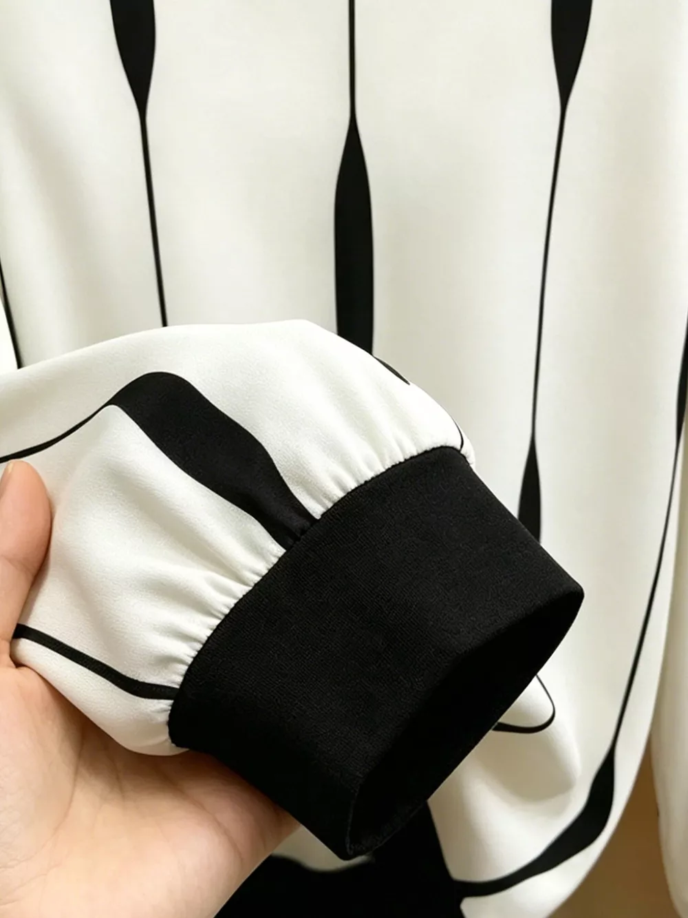 Contrast Vertical Stripe Long Sleeve Blouse, image 4