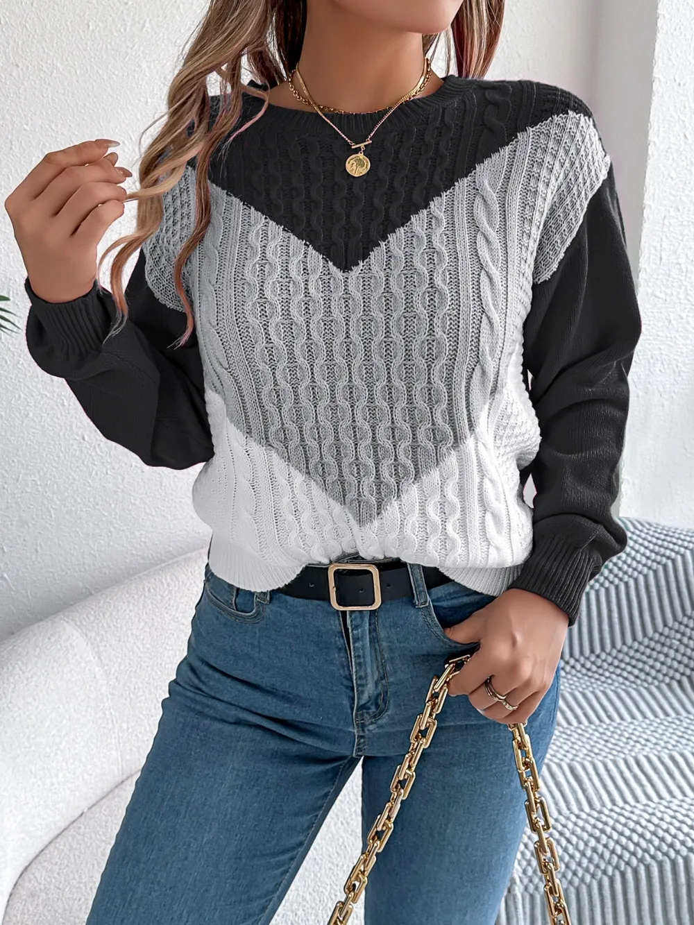 Contrast Round Neck Long Sleeve Sweater, image 3
