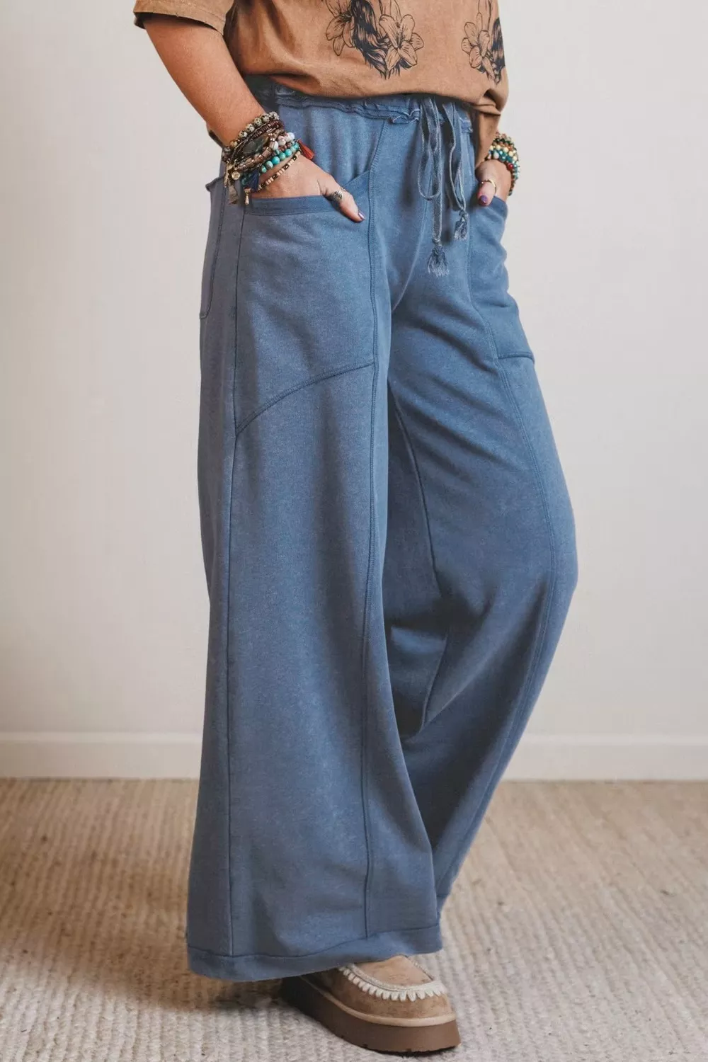 Relaxed Fit Drawstring Jeans, image 3