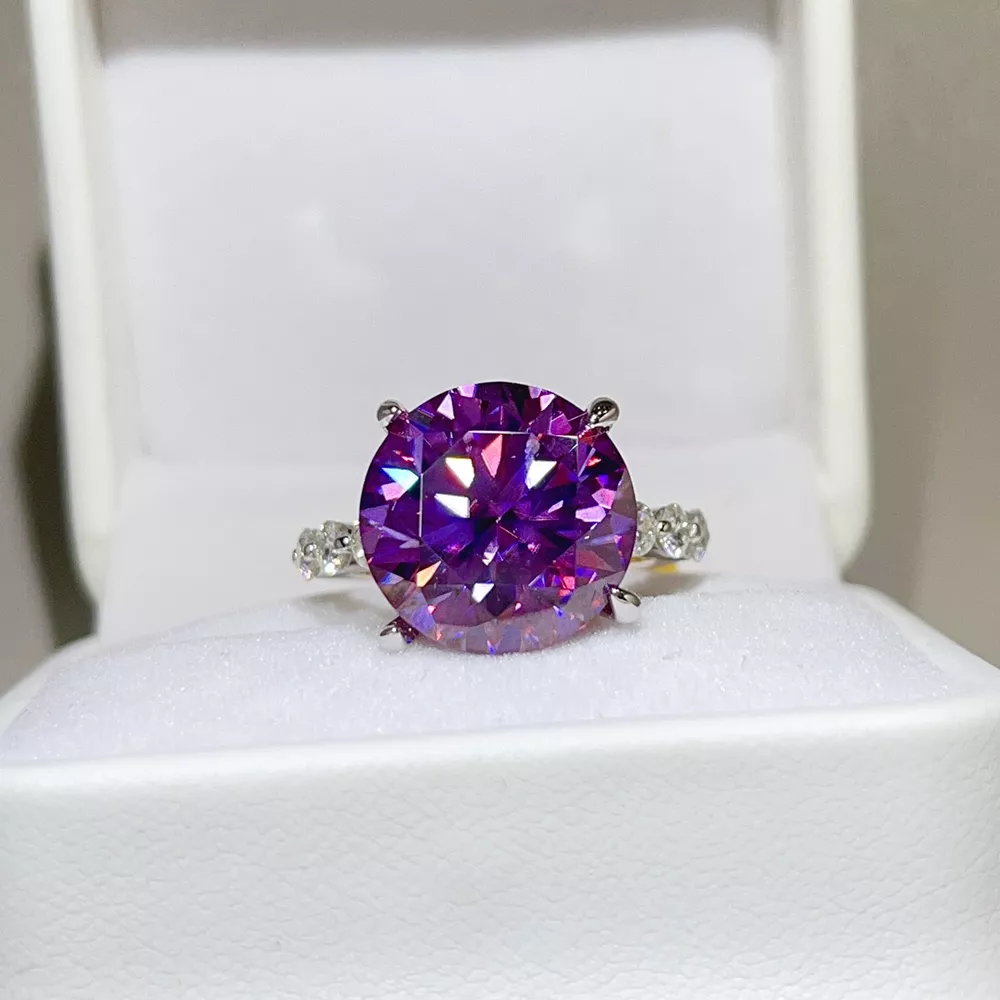 10 Carat 925 Sterling Silver Moissanite Ring