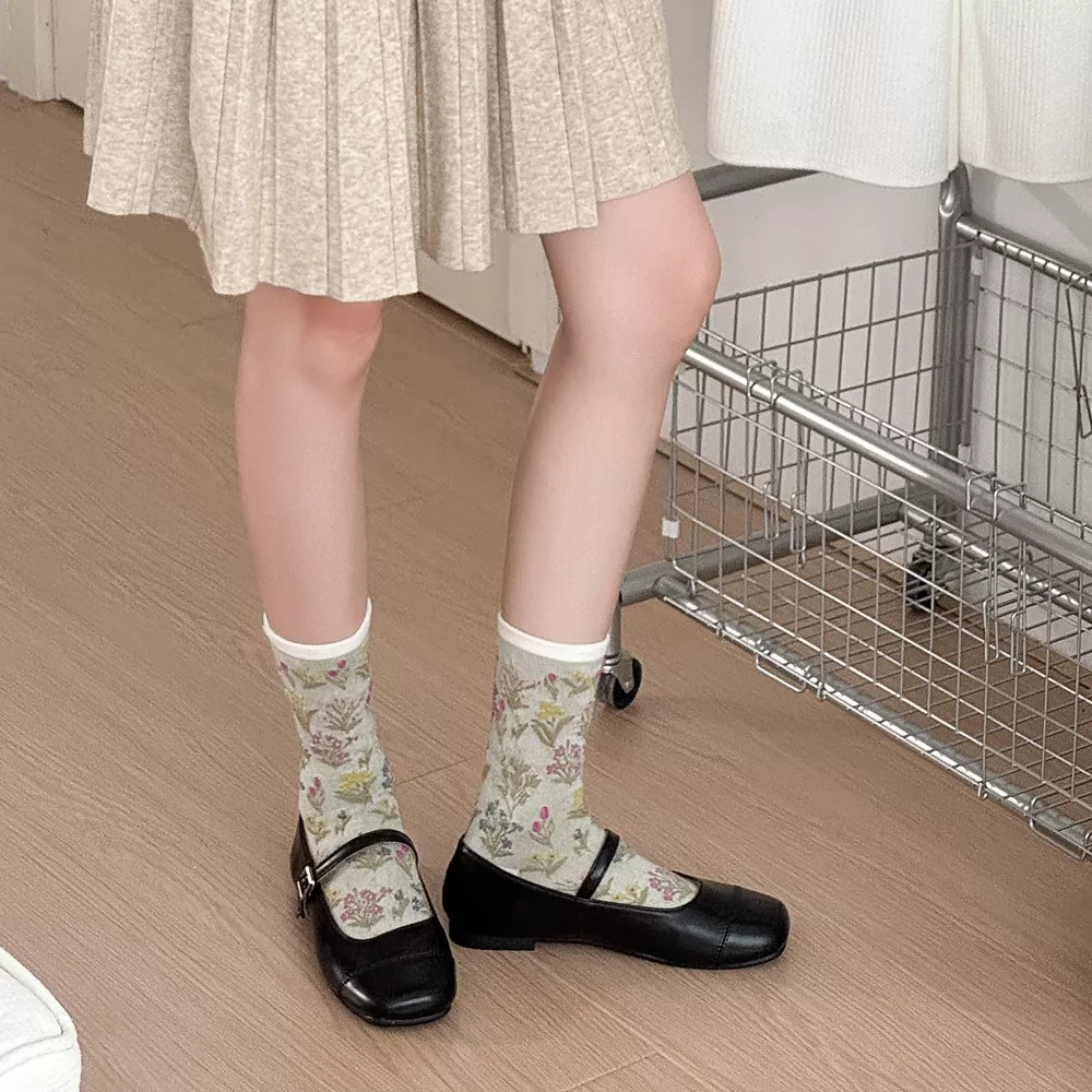 5 Pair Vintage Floral Embroidered Crew Socks, image 13
