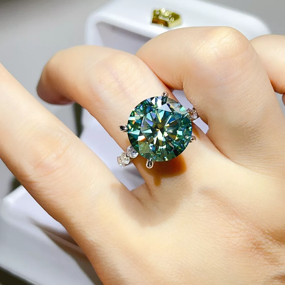 10 Carat 925 Sterling Silver Moissanite Ring, image 3