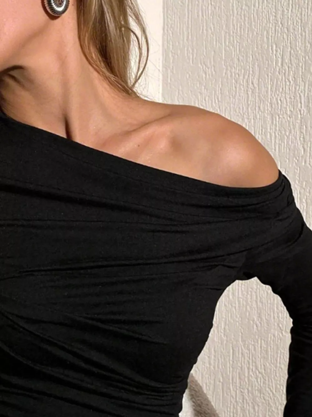 Off-Shoulder Ruched Long Sleeve T-Shirt, image 5