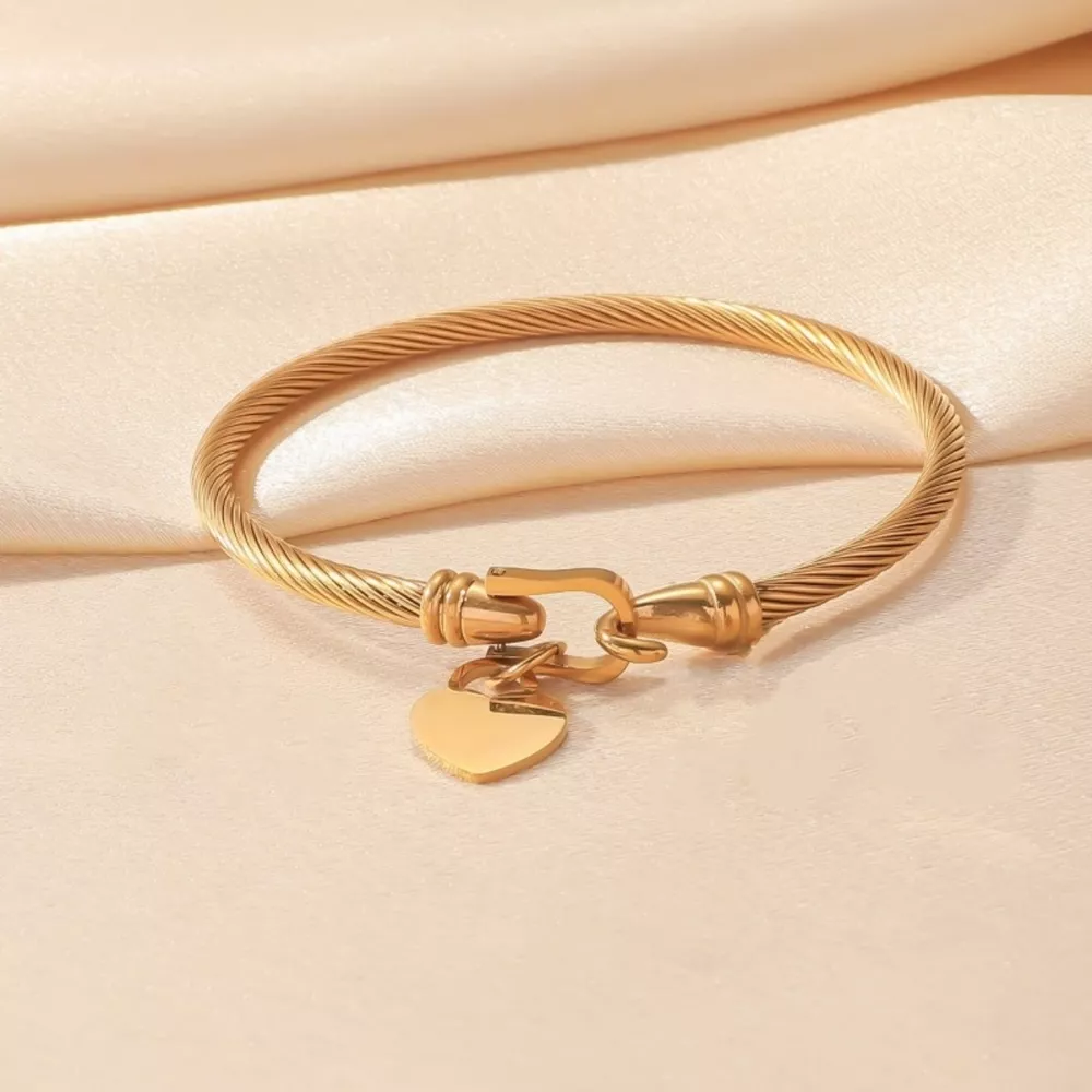 18K Gold-Plated Heart Earrings and Bracelet Jewelry Set, image 4