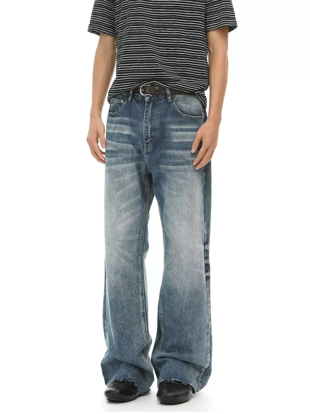 Men's Vintage Wash Flare Jeans, image 2