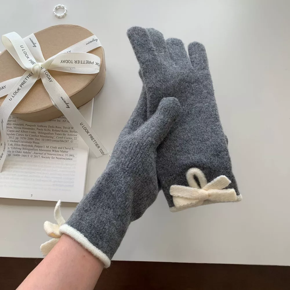 Bow-Decorated Knit Gloves, image 8