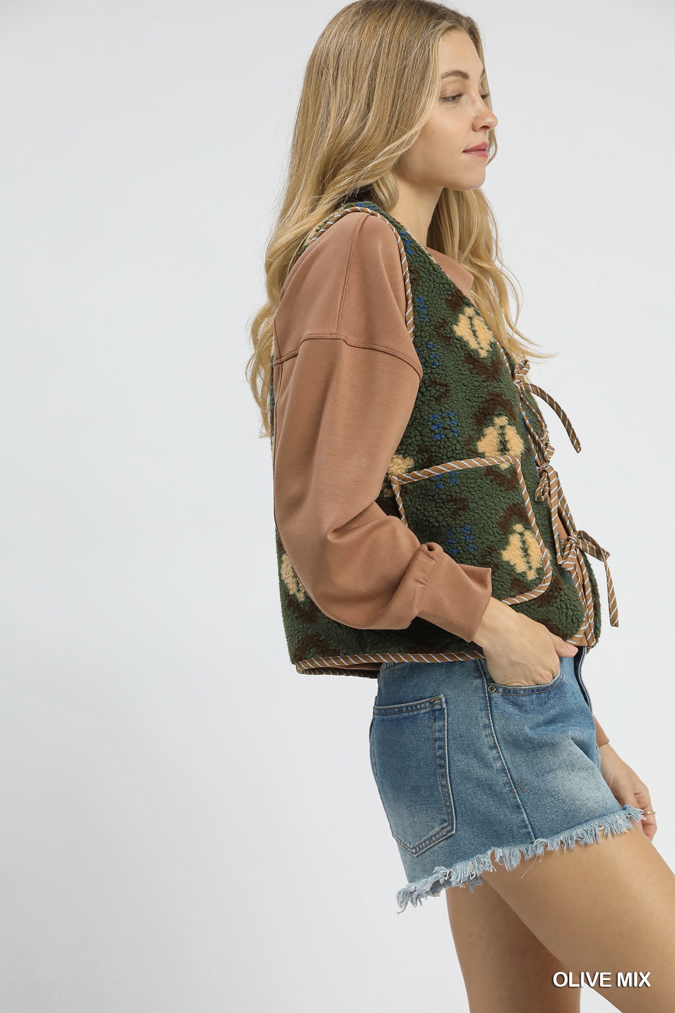 Mix Patterned Sherpa Tie-Front Vest, image 3