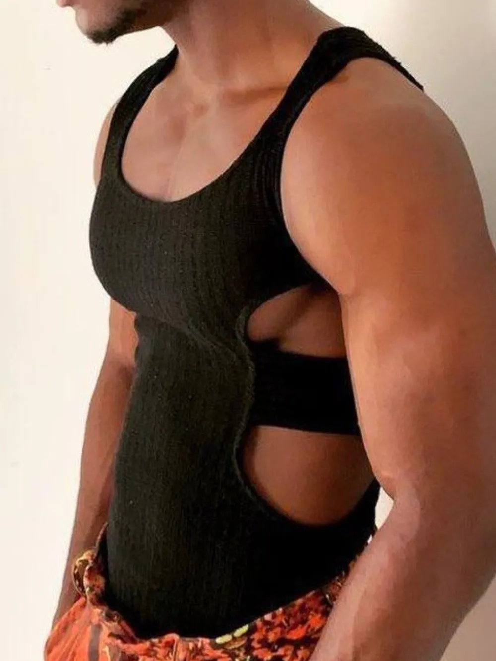 Men's Side Cutout Round Neck Tank, image 3