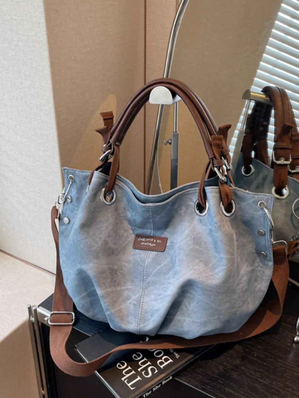 Vintage Adjustable Strap Crossbody Bag, image 7