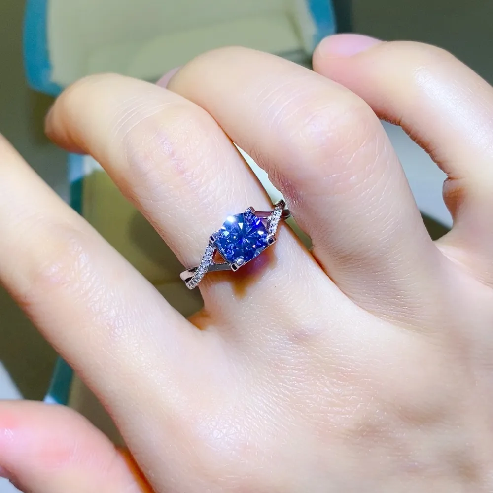 1 Carat Moissanite Crisscross 925 Sterling Silver Ring, image 2