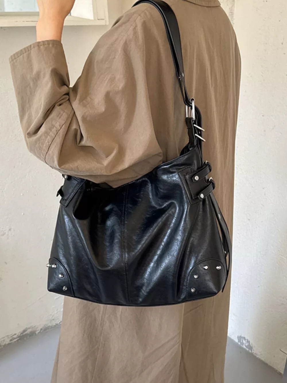 Rivet Decor Shoulder Bag, image 9