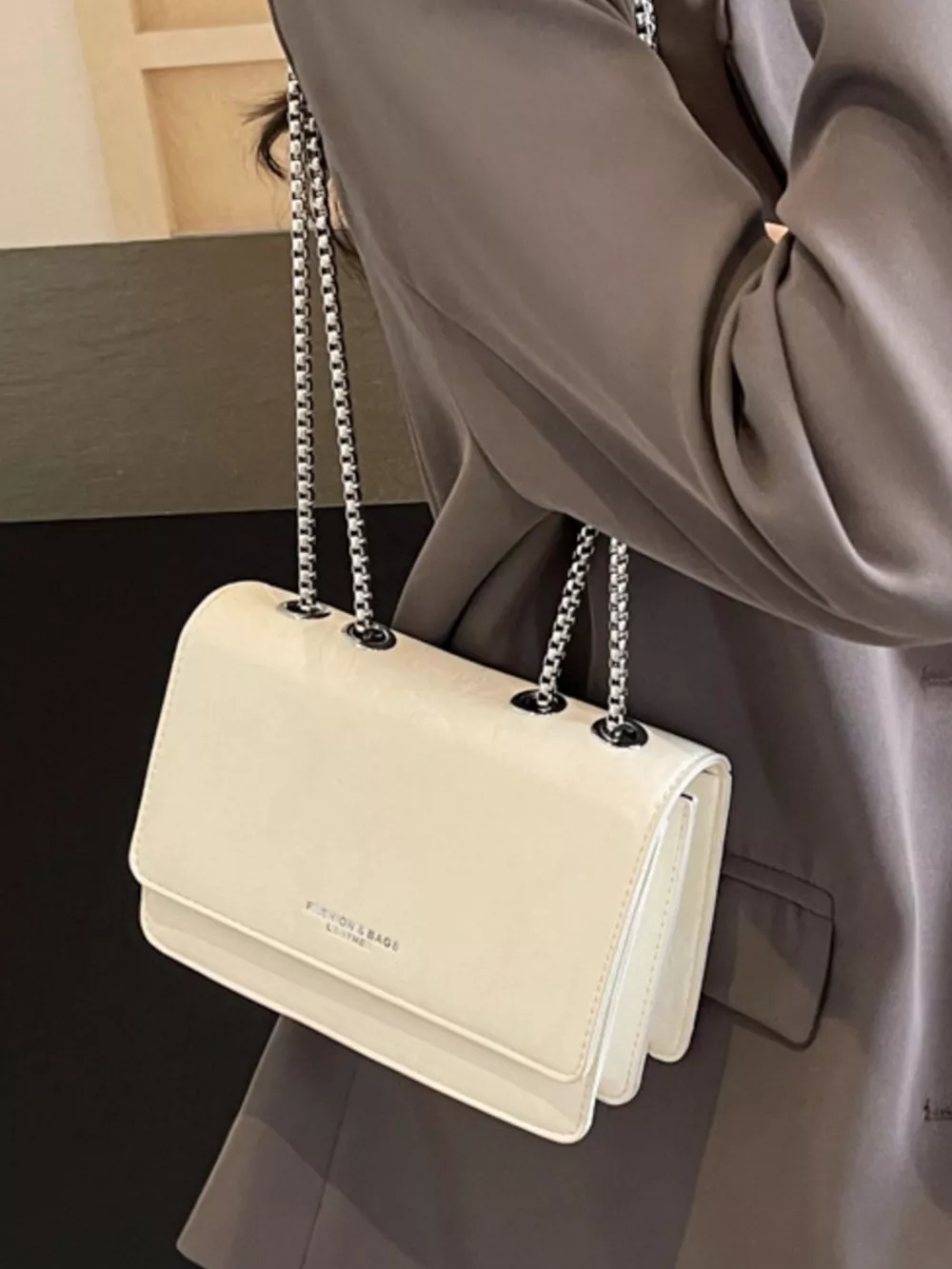 Texture Chain Shoulder Bag