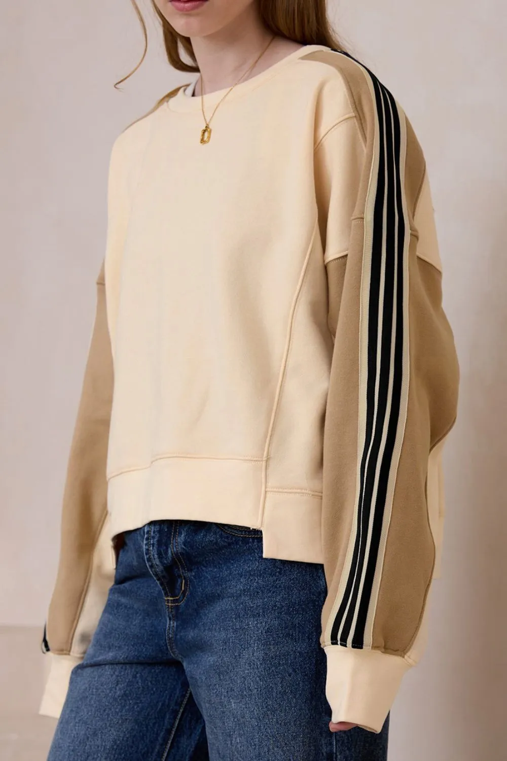 Contrast Round Neck Long Sleeve Sweatshirt, image 11