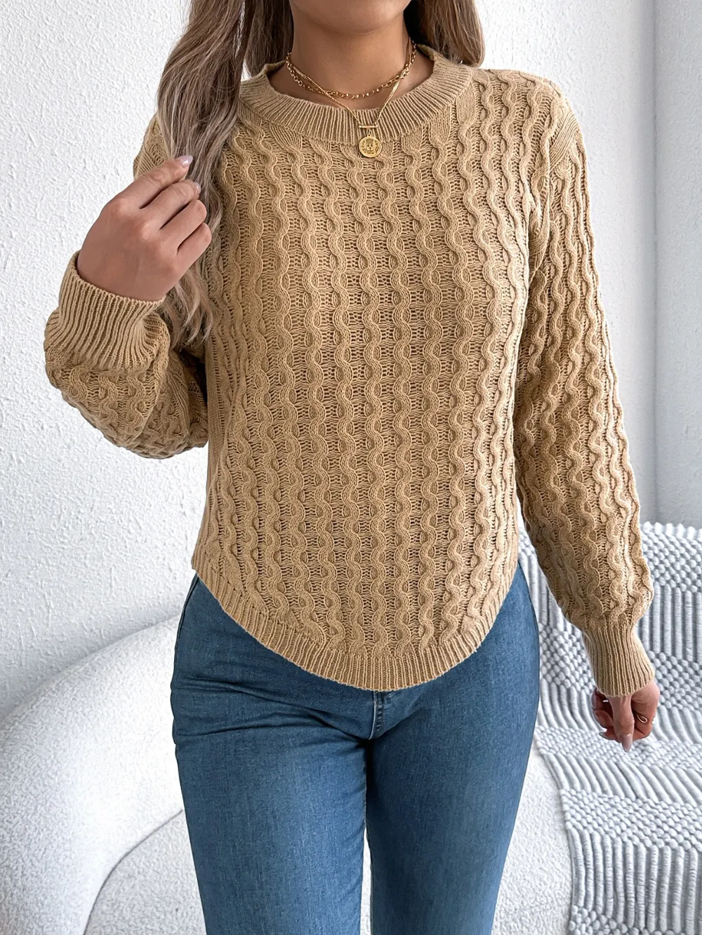 Asymmetric Hem Round Neck Long Sleeve Sweater, image 3