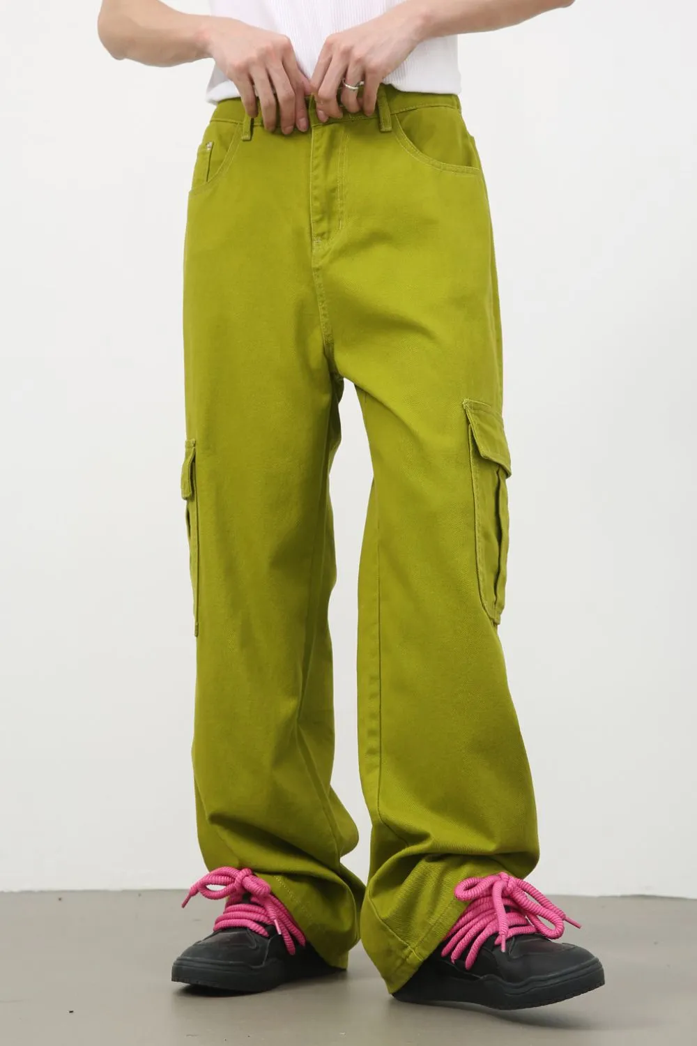 Men's Mid Rise Jeans with Cargo Pockets