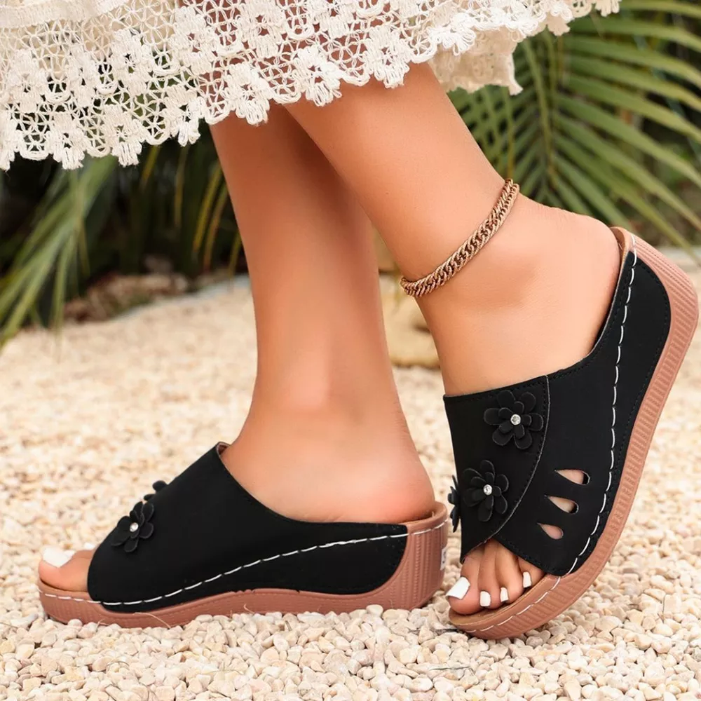 Comfortable Wedge Sandals with Floral Embellishments, image 8