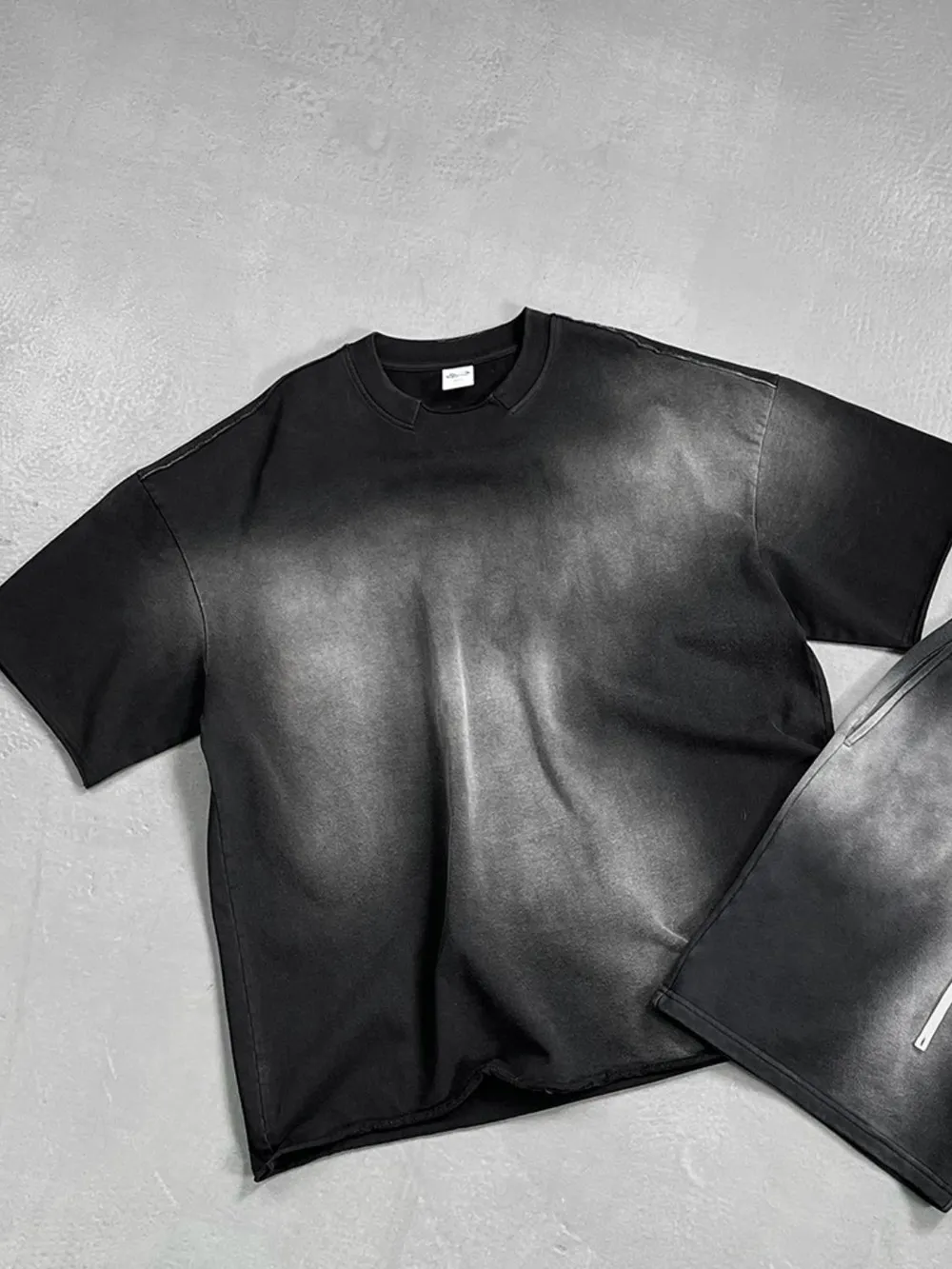 Men's Washed Round Neck Gradient T-Shirt, image 2