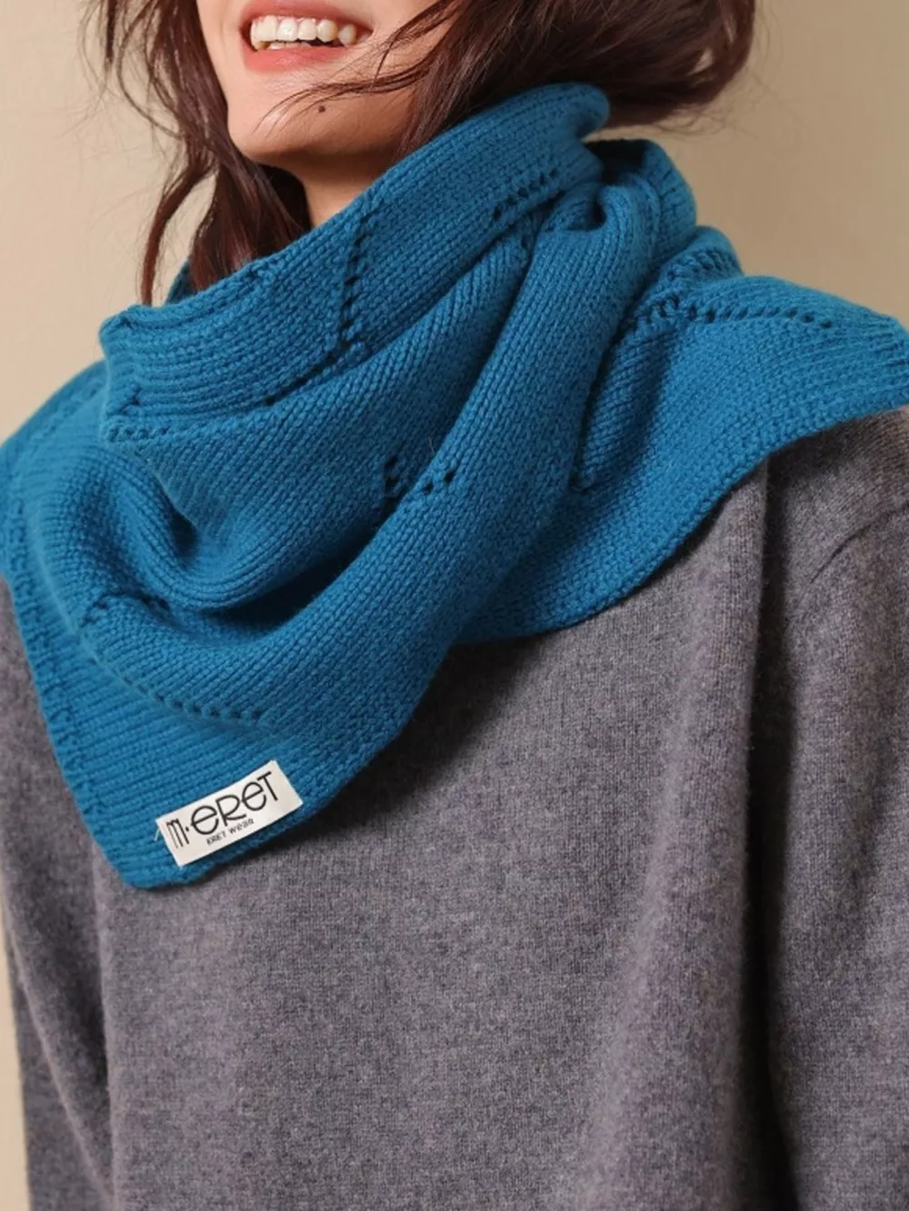 100% Wool Openwork Scarf, image 3