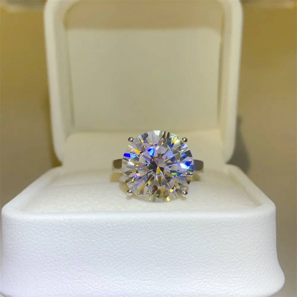 10 Carat Moissanite 925 Sterling Silver Ring, image 2
