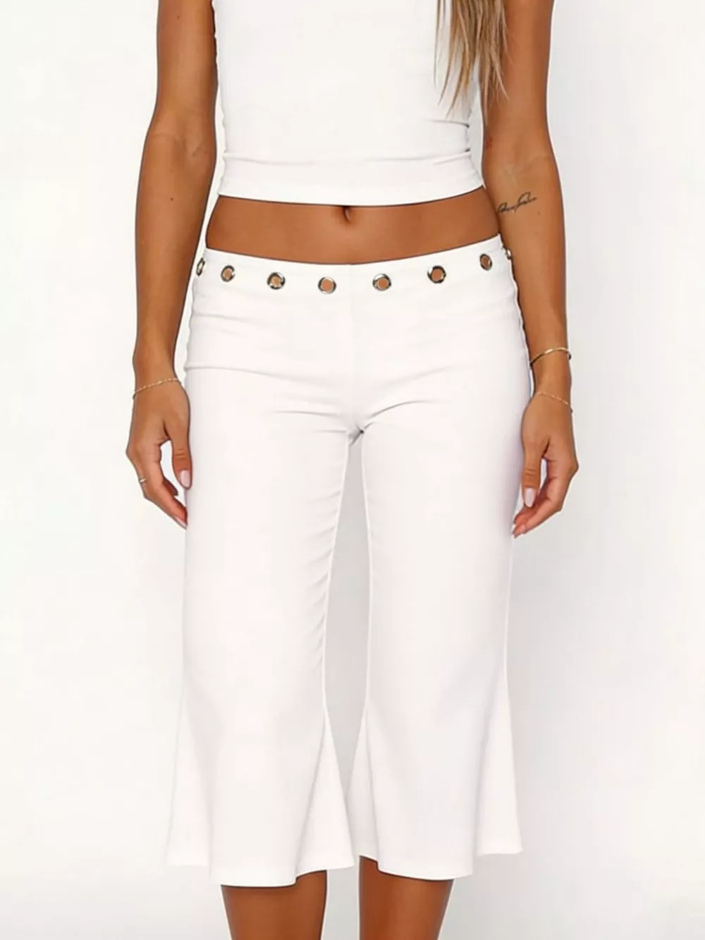 Mid Rise Capris Pants, image 16
