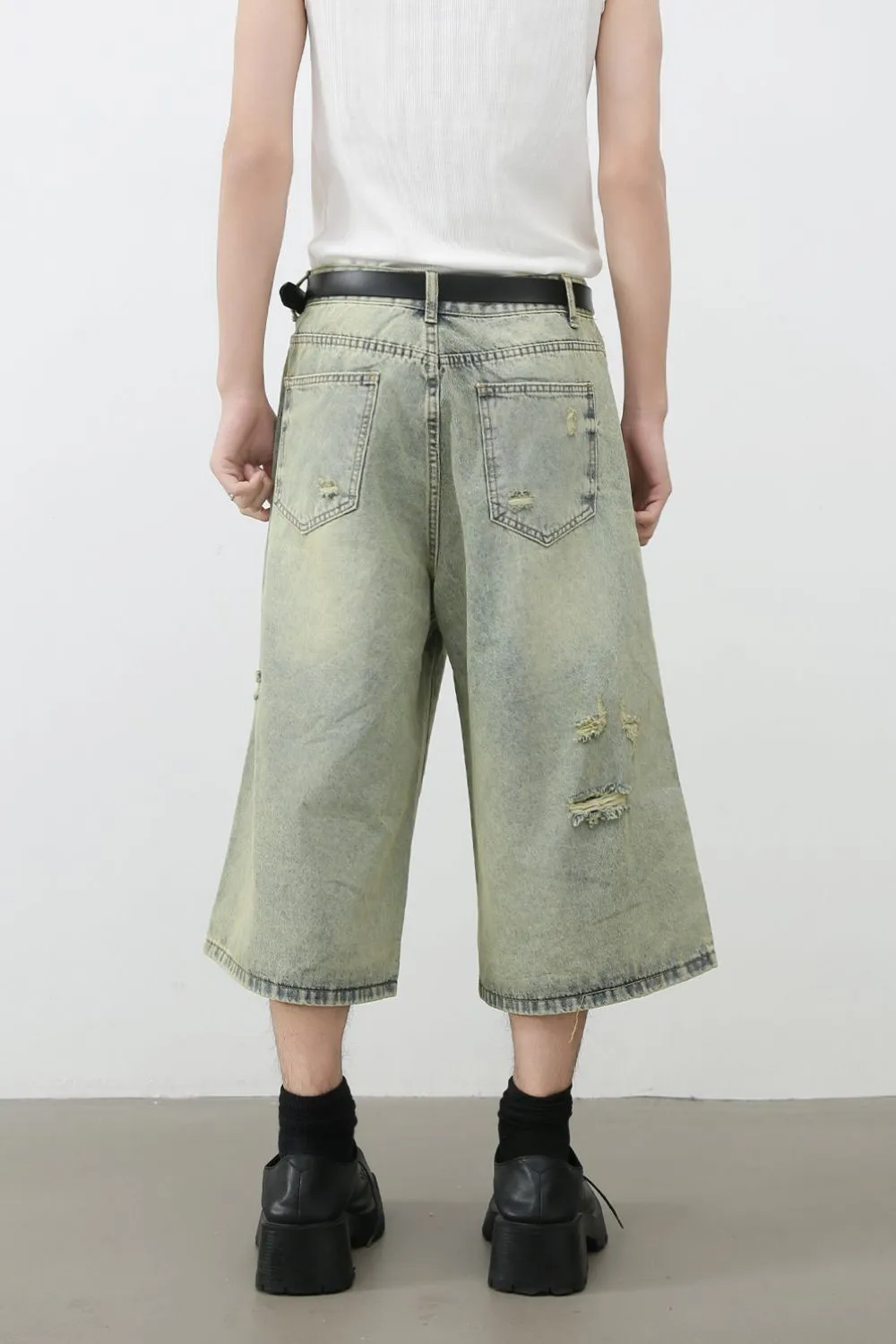 Men's Distressed Loose Denim Shorts, image 2