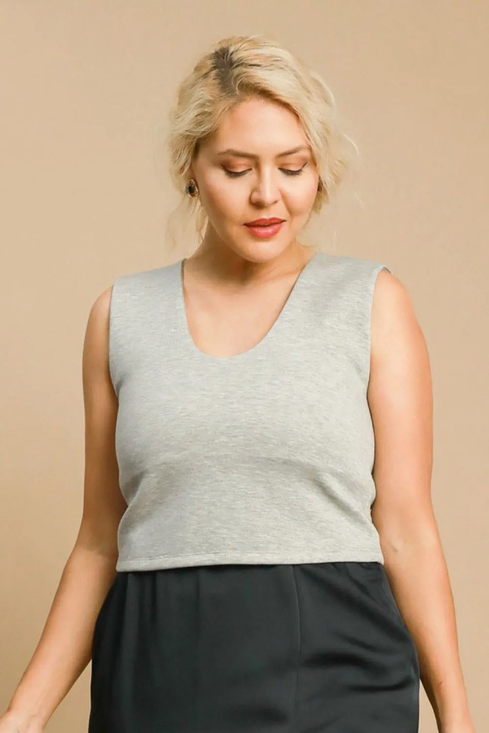 Full Size Scoop Neck Cropped Tank Plus Size, image 3