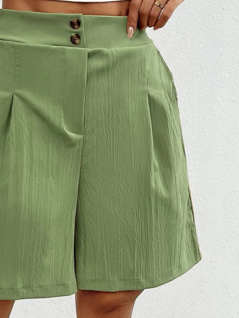 High-Waisted Pleated Shorts, image 31