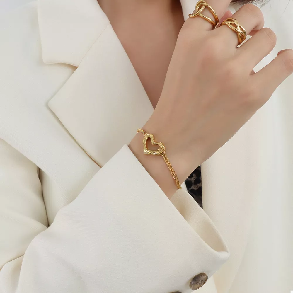 18K Gold-Plated Titanium Steel Heart Bracelet, image 2
