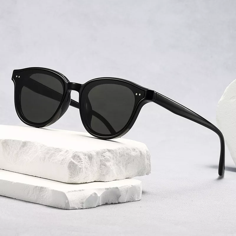 Classic UV Protection Sunglasses