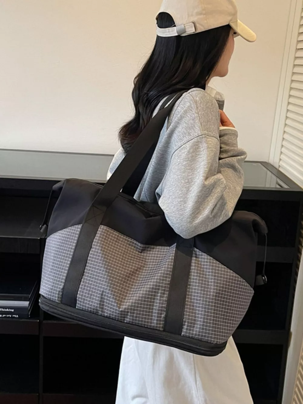 Lightweight Travel Duffel Bag, image 4