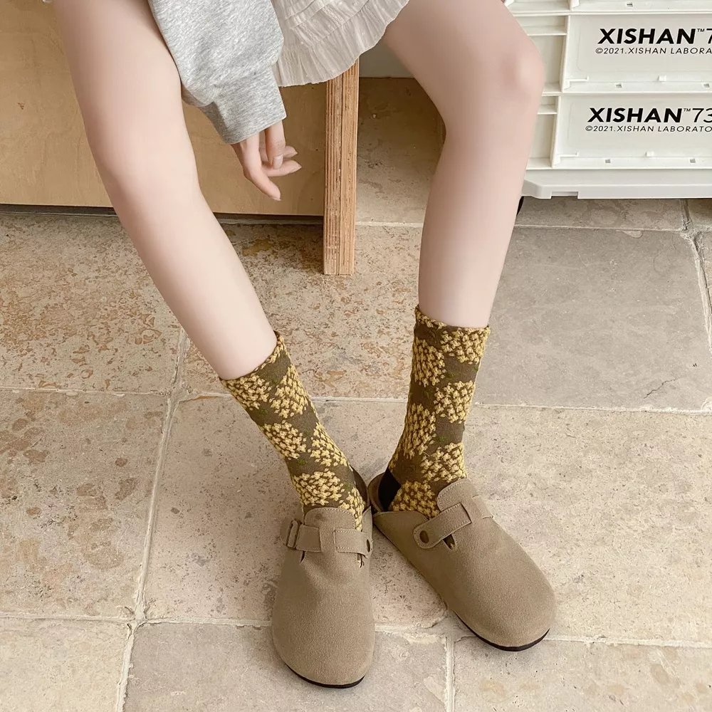 Texture Mid-Calf Cotton Socks