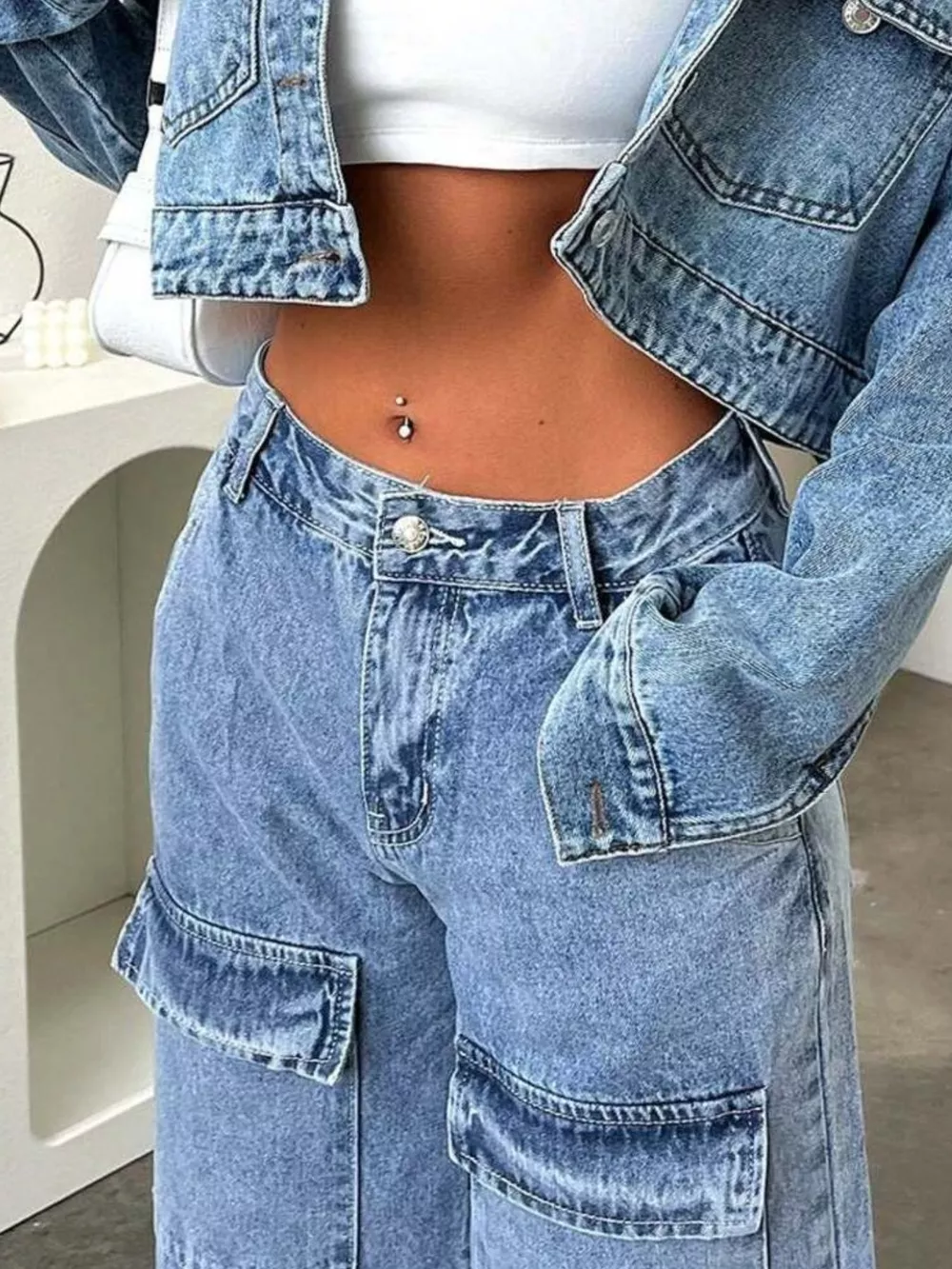 High-Waisted Wide-Leg Cargo Jeans, image 3