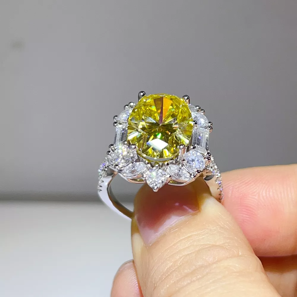 8 Carat 925 Sterling Silver Moissanite Ring, image 3