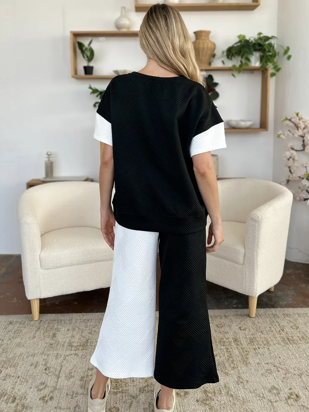 Full Size Texture Contrast T-Shirt and Wide Leg Pants Set, image 15