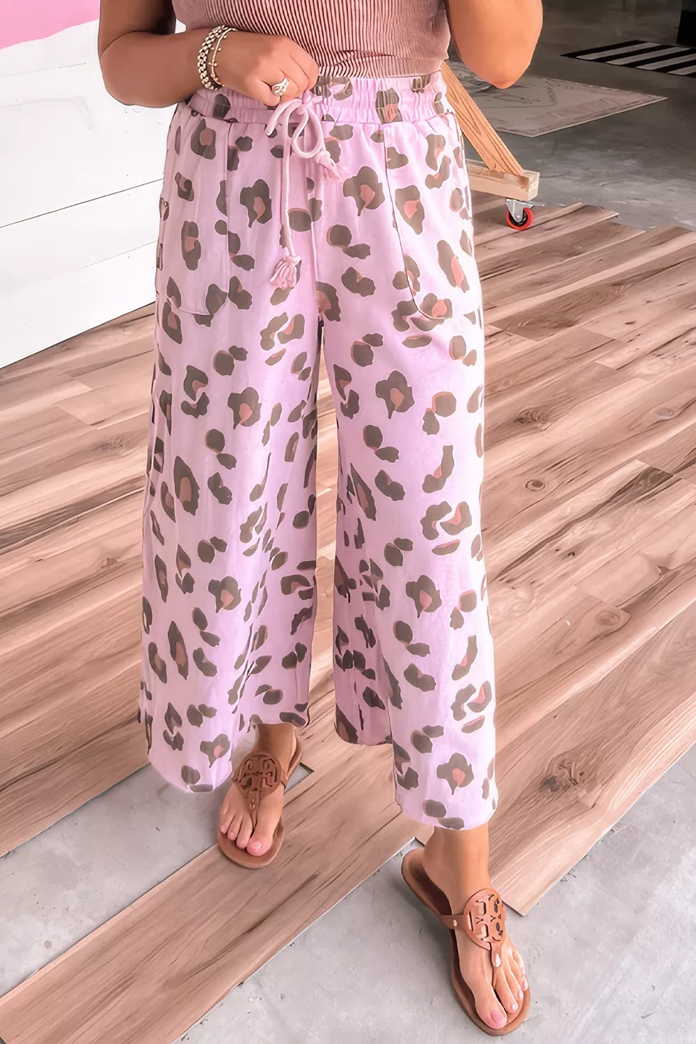 Drawstring Leopard Print Patch Pocket Loose Pants
