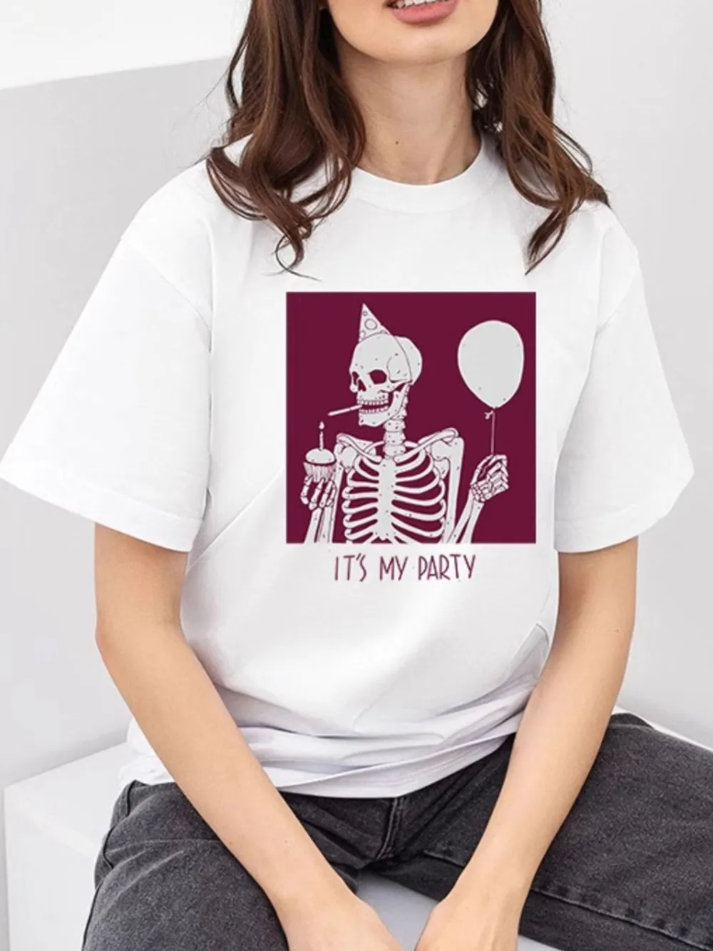 Plus Size Graphic Round Neck Half Sleeve T-Shirt, image 3