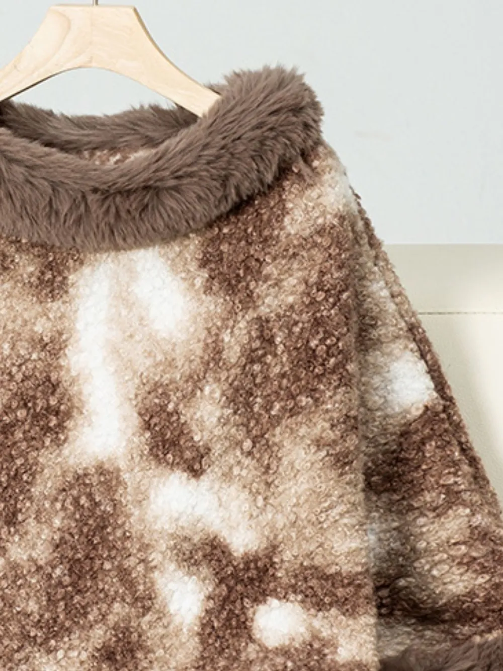 Furry Contrast Three-Quarter Poncho, image 11