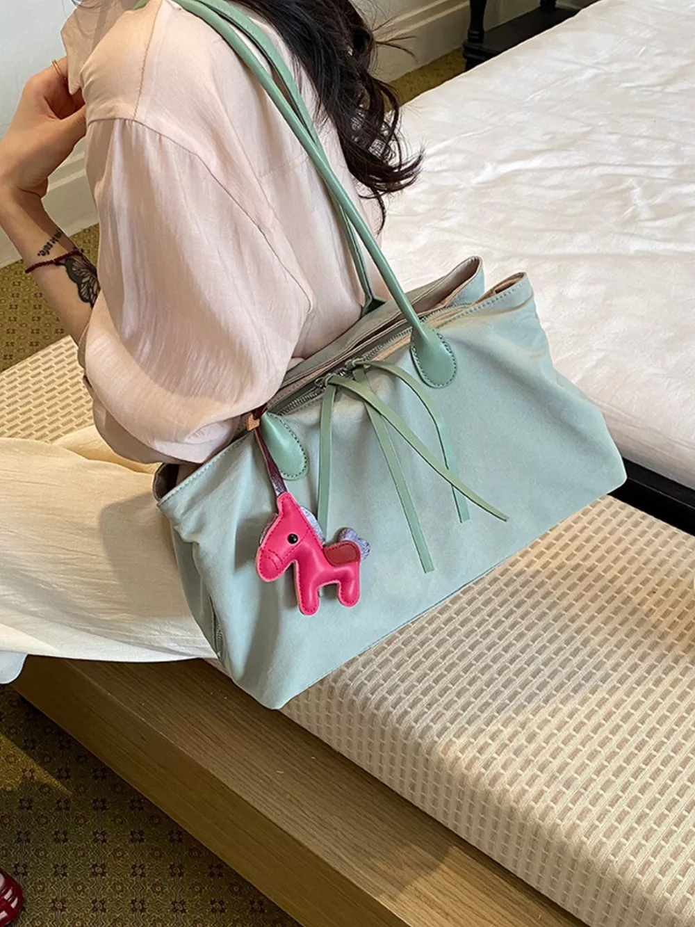 Lightweight Canvas Shoulder Bag, image 7