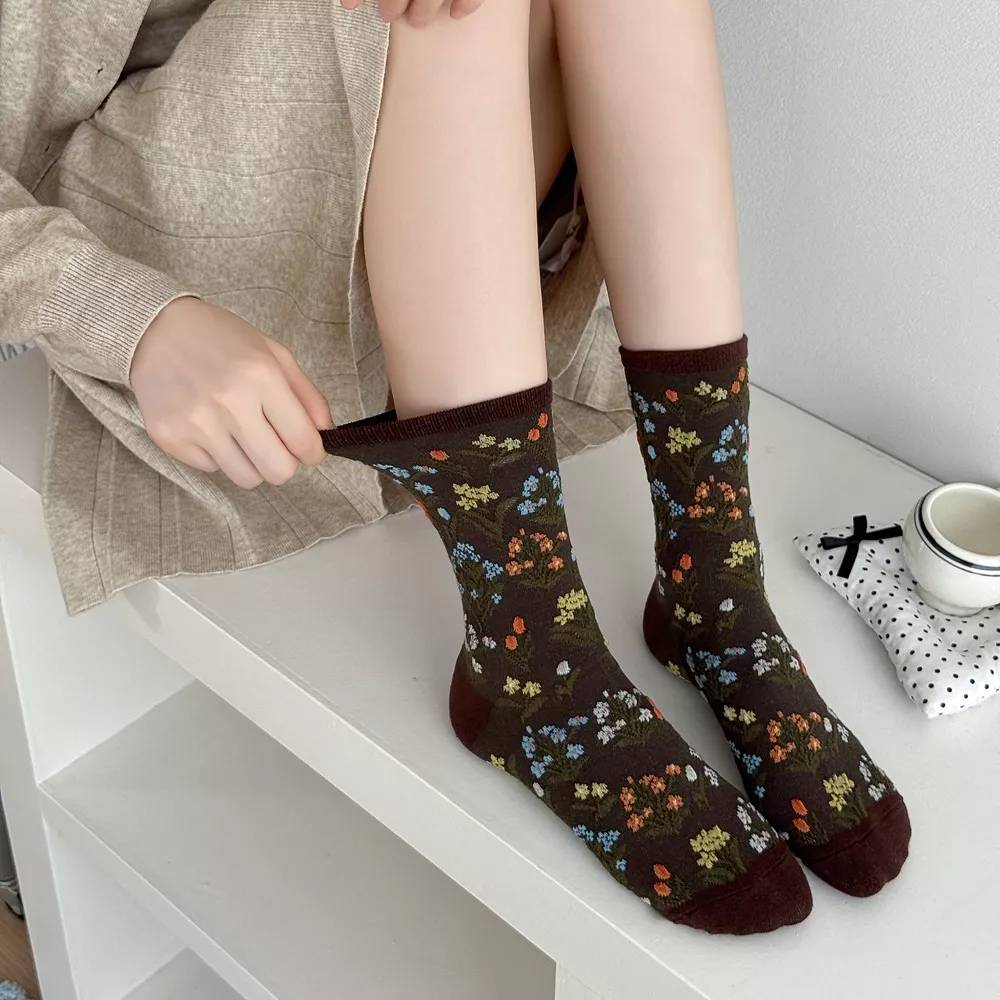 5 Pair Vintage Floral Embroidered Crew Socks, image 15