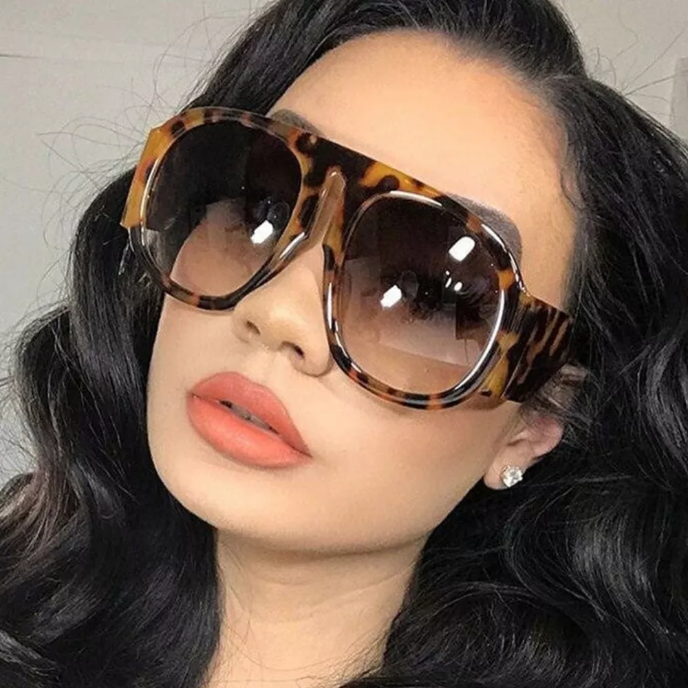 Oversized Gradient Tinted Lenses Sunglasses, image 6
