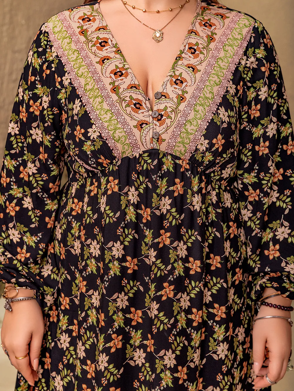 Plus Size Floral V-Neck Balloon Sleeve Dress, image 6