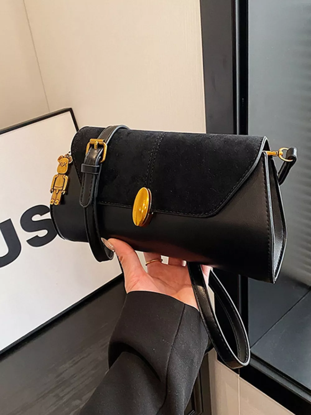Adjustable Strap Flap Crossbody Bag, image 4