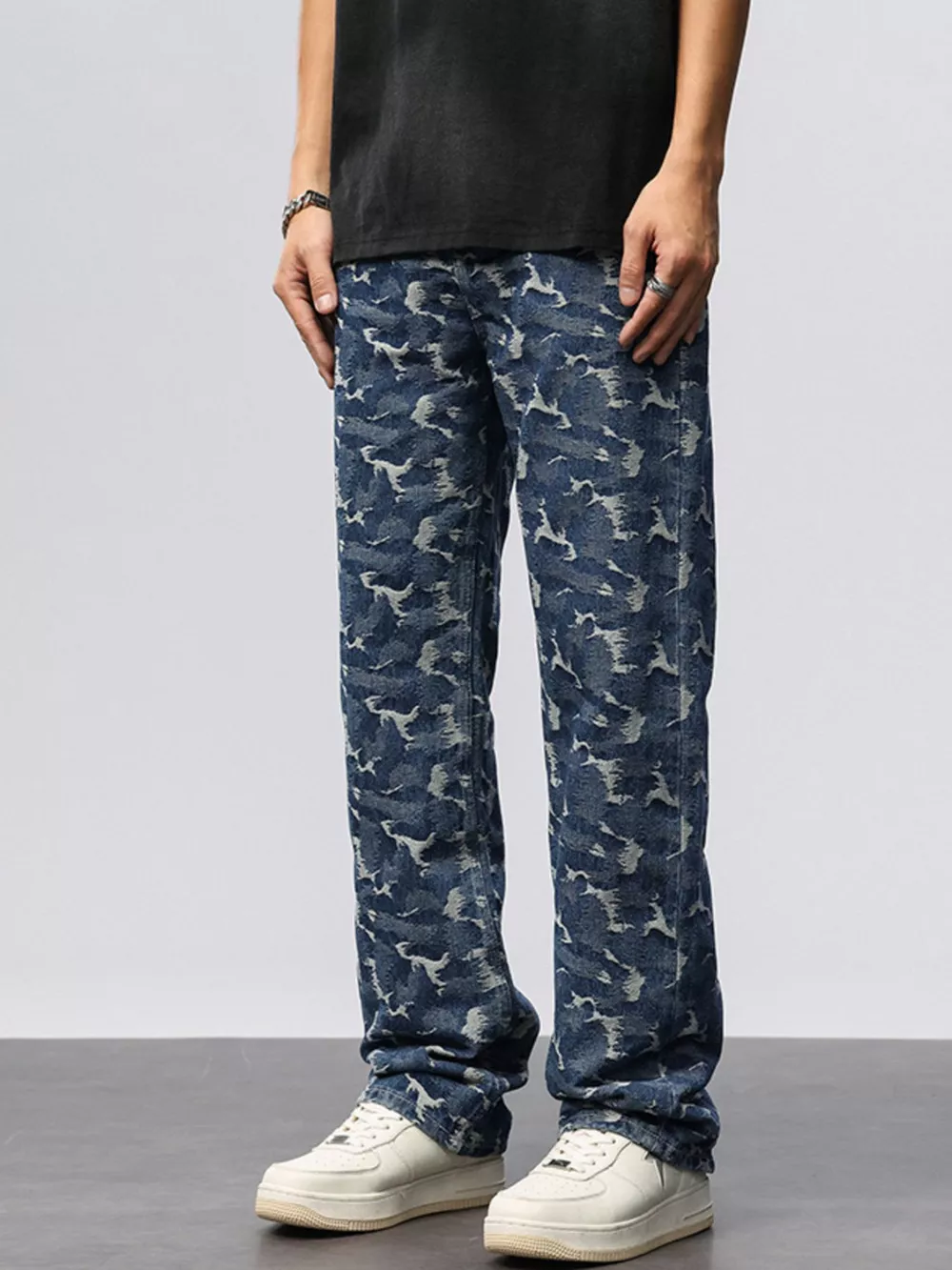 Men's Relaxed Fit Jeans, image 3