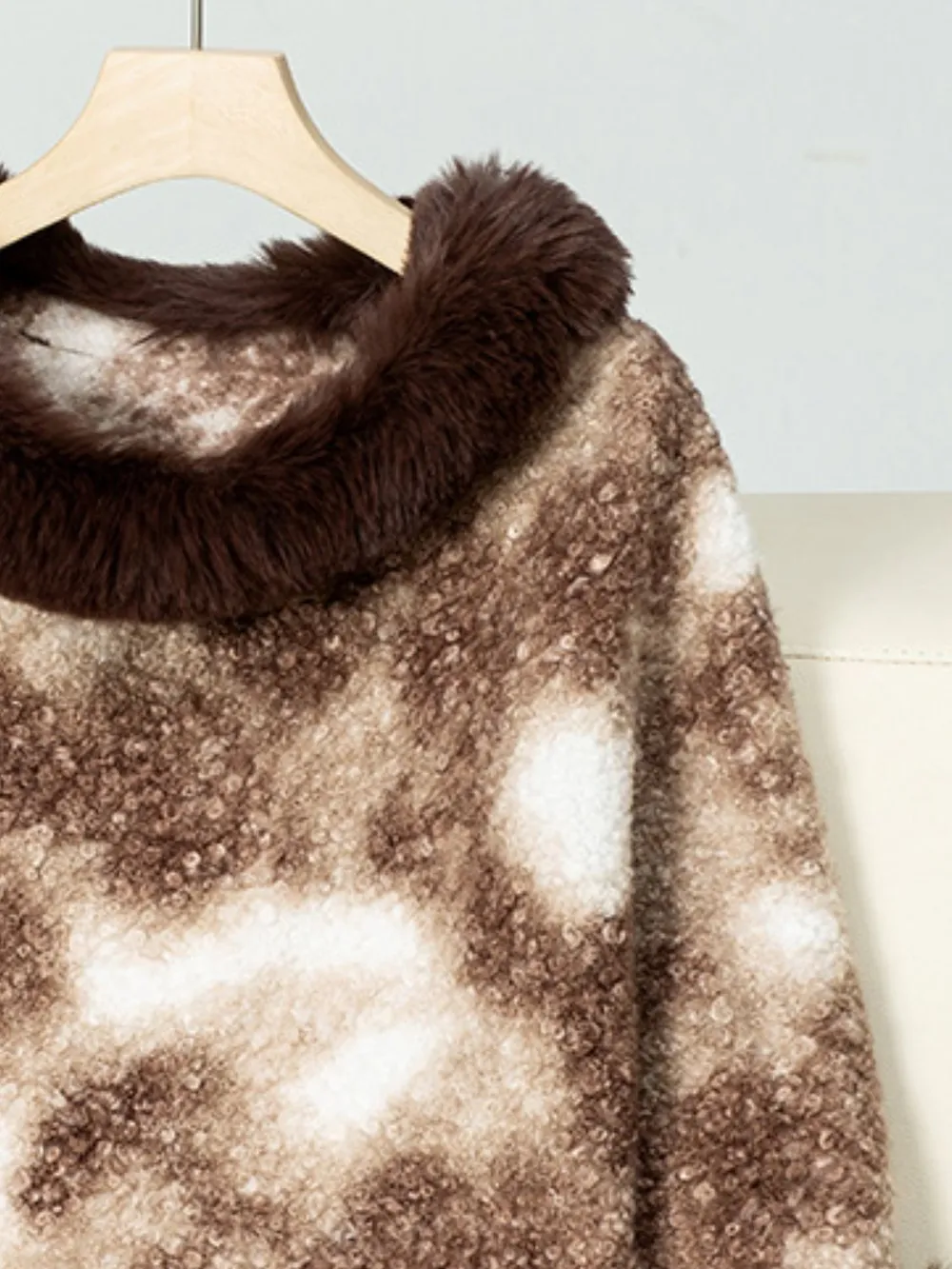 Furry Contrast Three-Quarter Poncho, image 16