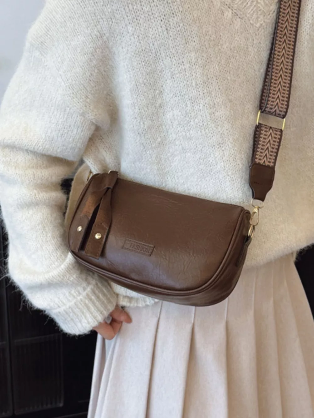 Retro Style Shoulder Crossbody Bag with Wide Strap, image 10