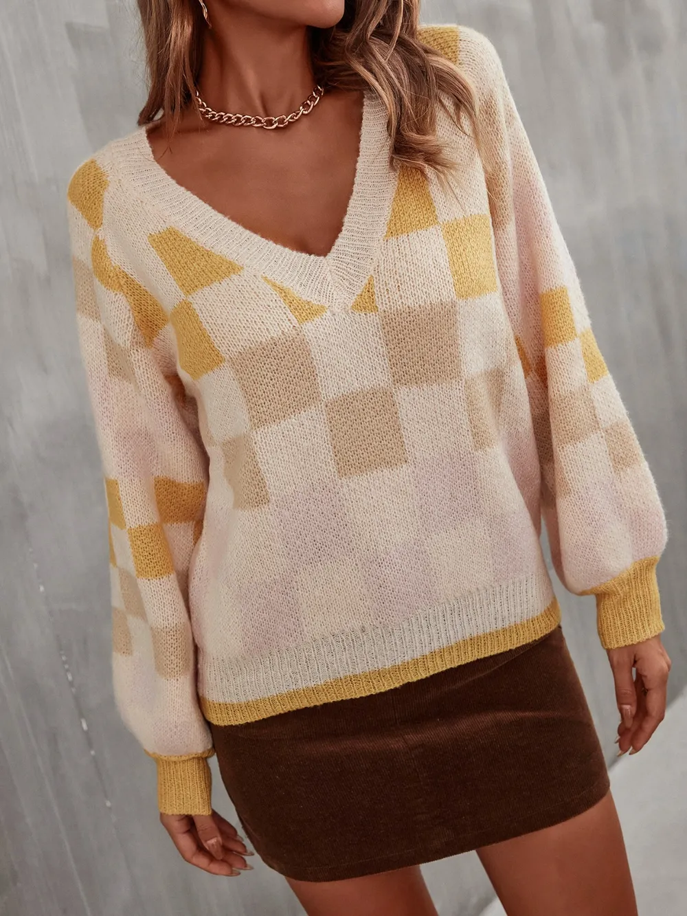 Checkered V-Neck Lantern Sleeve Sweater, image 3