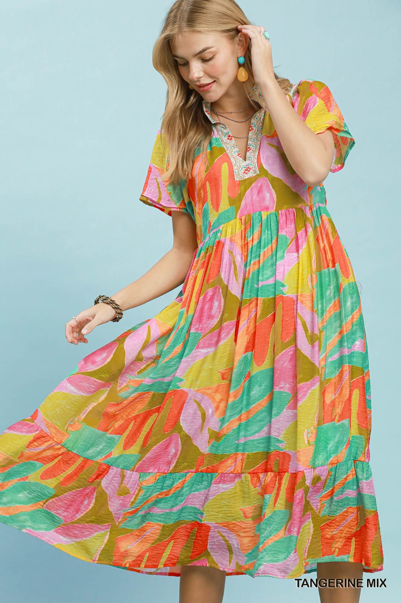 Abstract Tropical Print Tiered Midi Dress