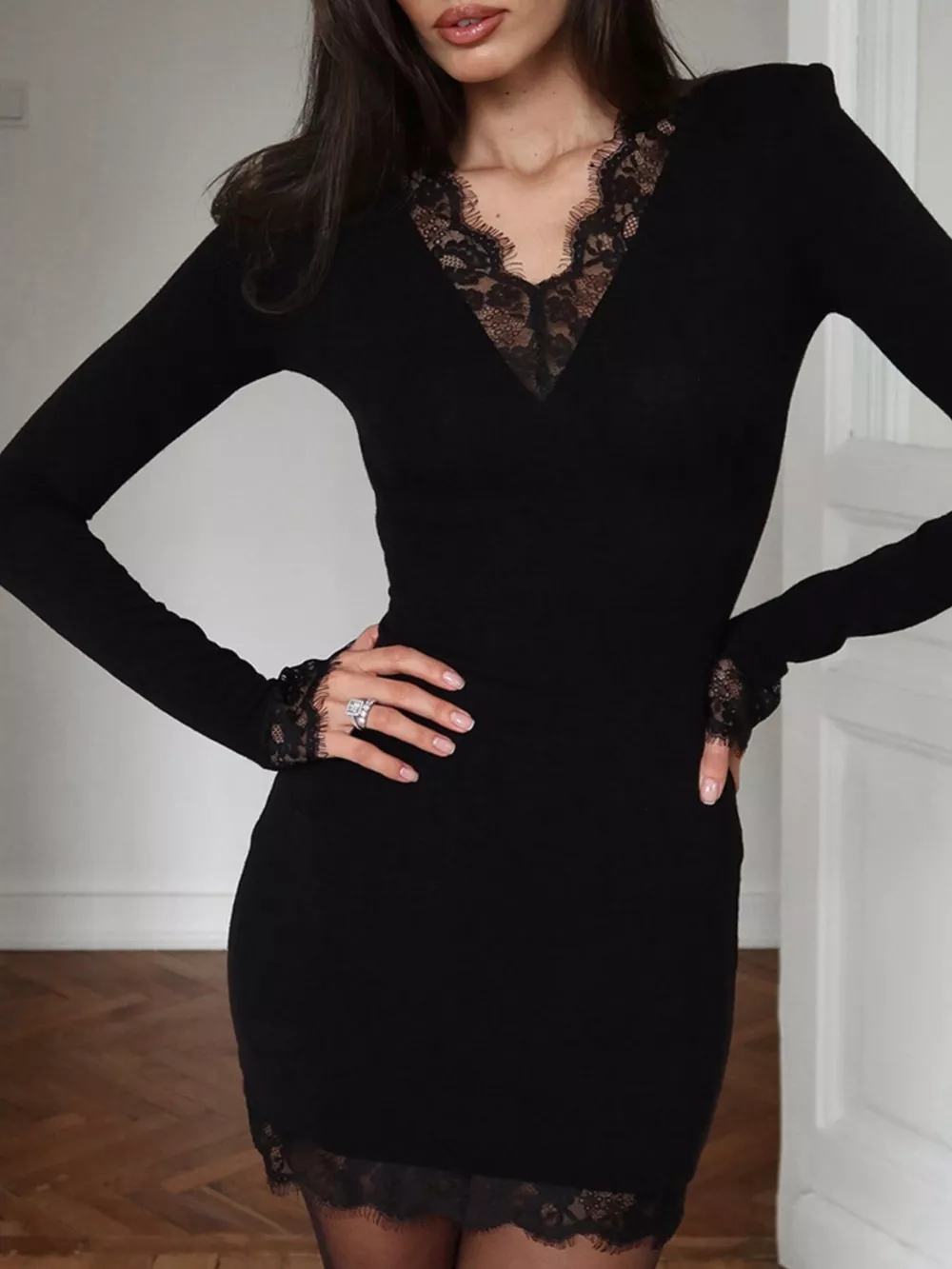 Lace Trim Bodycon Mini Dress